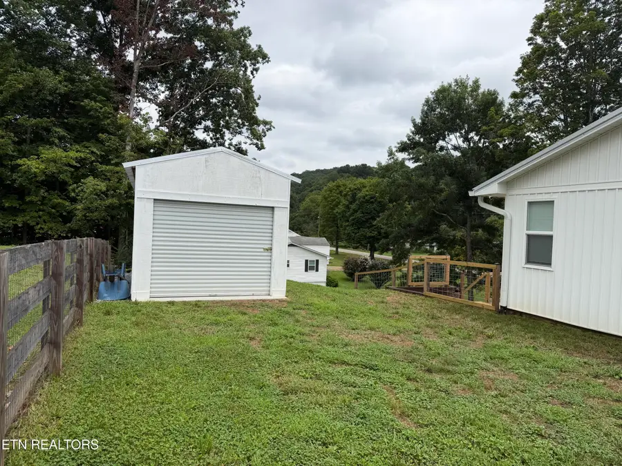 106 Moccasin Hollow Lane, Clinton, TN 37716 - #3