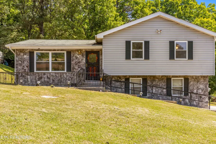 2427 Leann Circle, Chattanooga, TN 37406 - #2