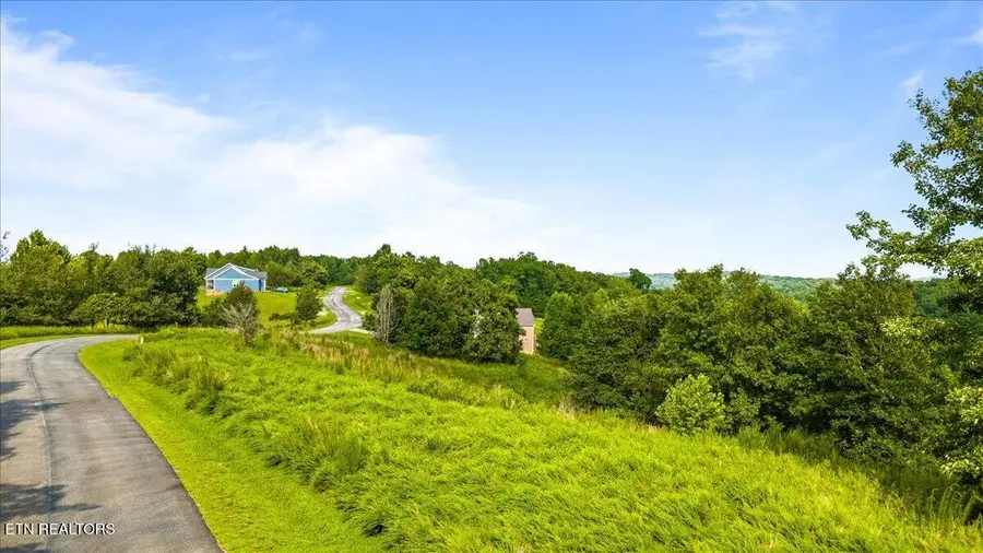126 Emerald Pointe Circle, Rockwood, TN 37854 - #2