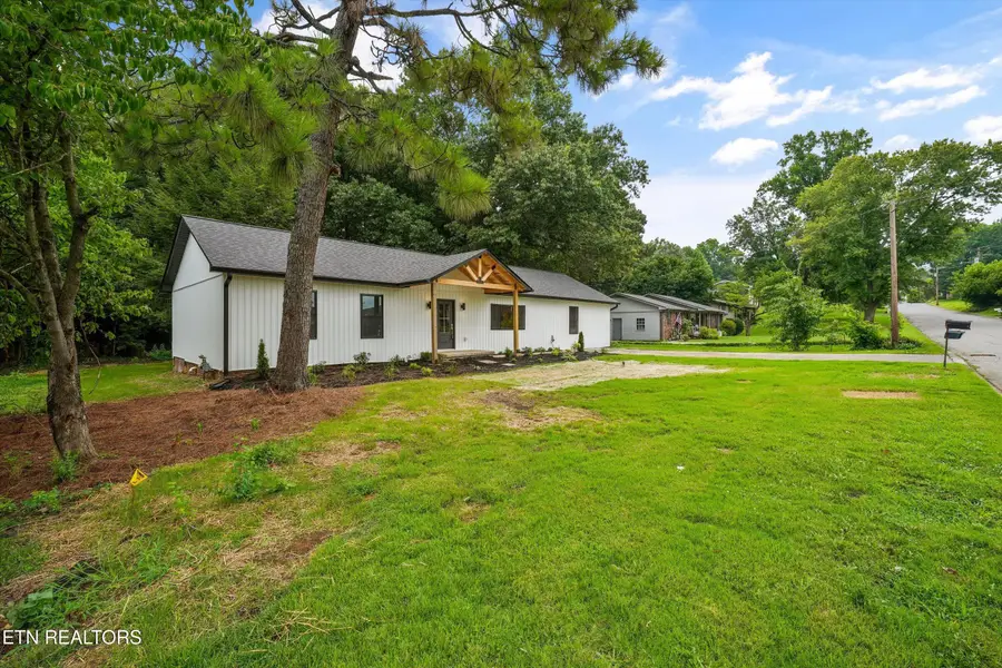 412 Sherwood Drive, Maryville, TN 37801 - #3