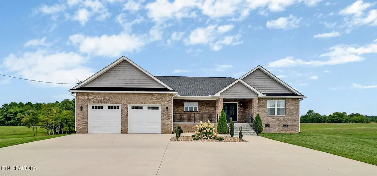 322 Randolph Rd, Crossville, TN 38571 - #1