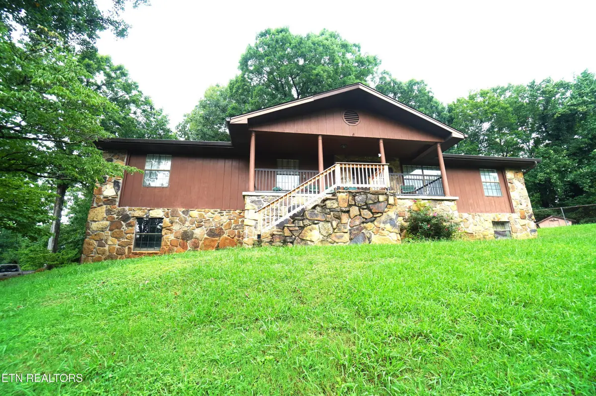 2101 W Governor John Sevier Hwy, Knoxville, TN 37920 - #1