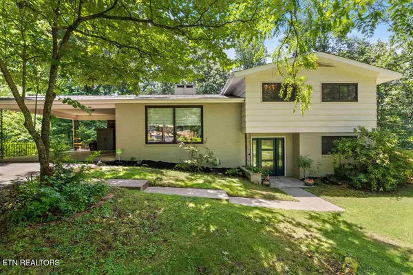 853 W Outer Drive, Oak Ridge, TN 37830