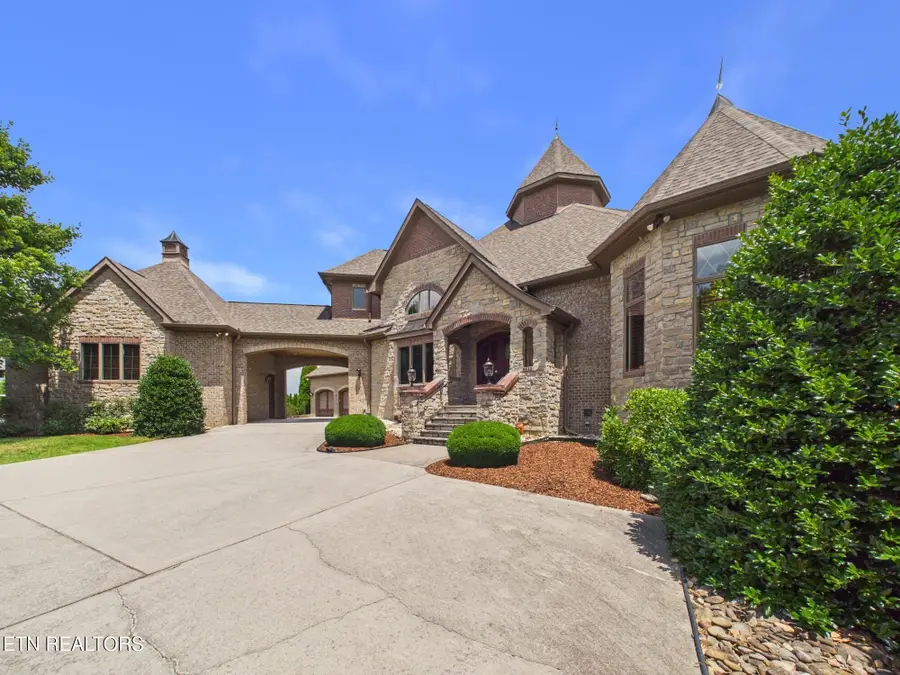 410 Cayuga Drive, Loudon, TN 37774 - #3