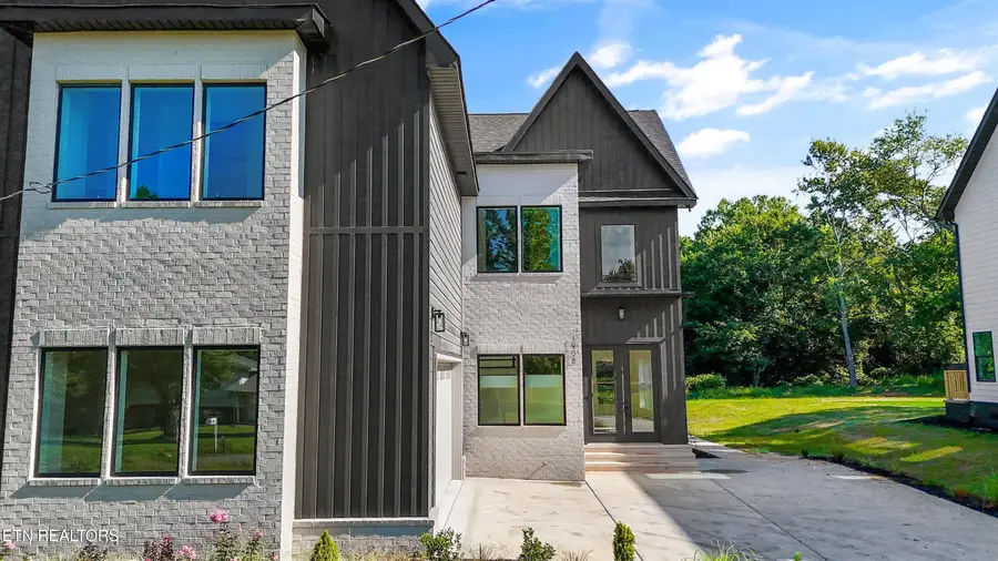 1908 Amherst Rd, Knoxville, TN 37921 - #2