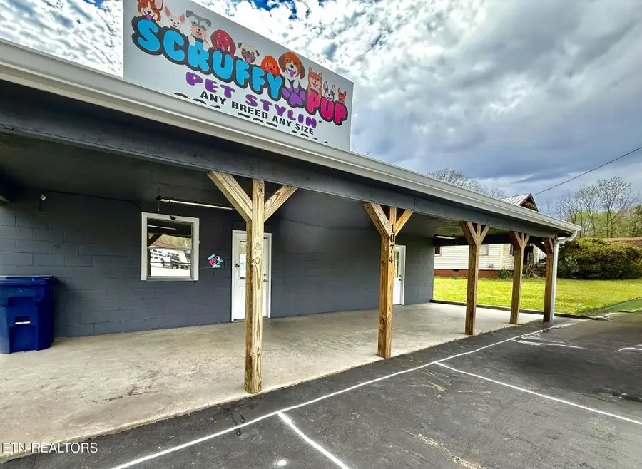 1074 S Main St, Crossville, TN 38555 - #3