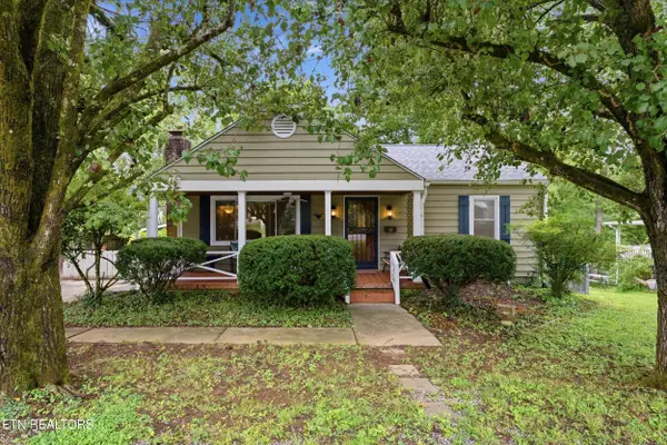 121 Salem Rd, Oak Ridge, TN 37830