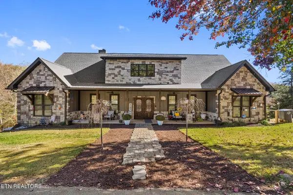 975 Lake Smoky Rd, Sevierville, TN 37876