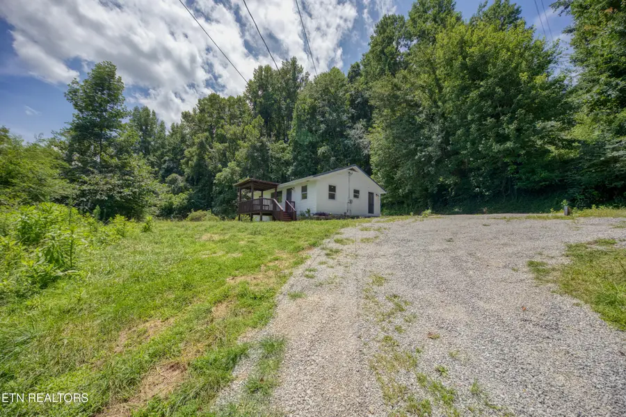 150 Dewey Davis Rd, Walland, TN 37886 - #2