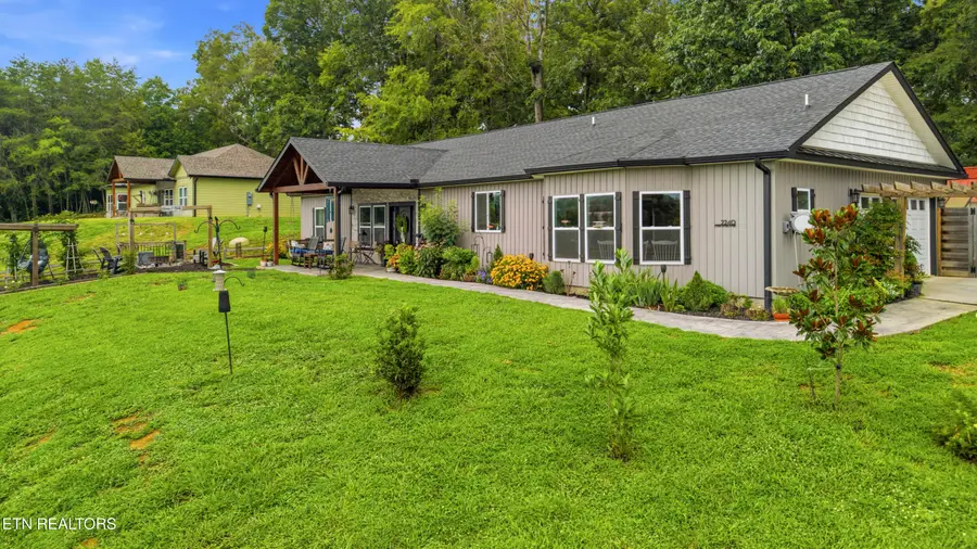 2240 E Union Valley Rd, Seymour, TN 37865 - #2