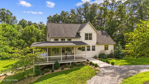 614 Adams Rd, Walland, TN 37886