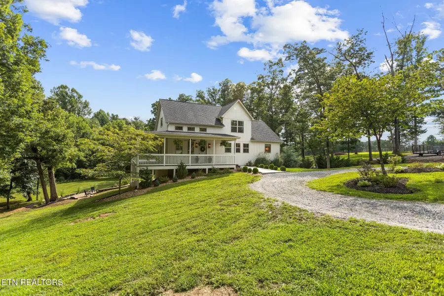 614 Adams Rd, Walland, TN 37886 - #3