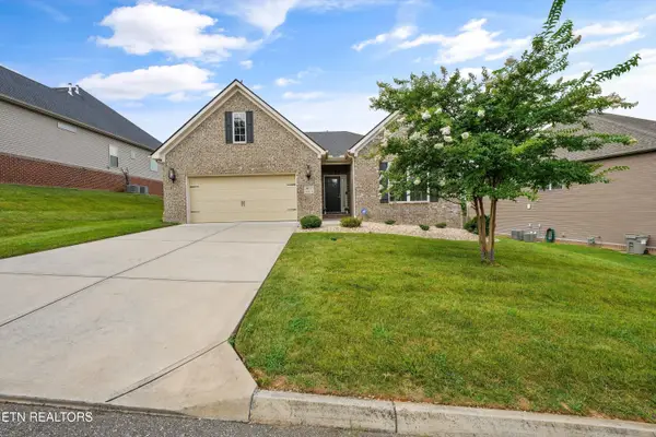 2037 Wooded Mountain Lane, Knoxville, TN 37922
