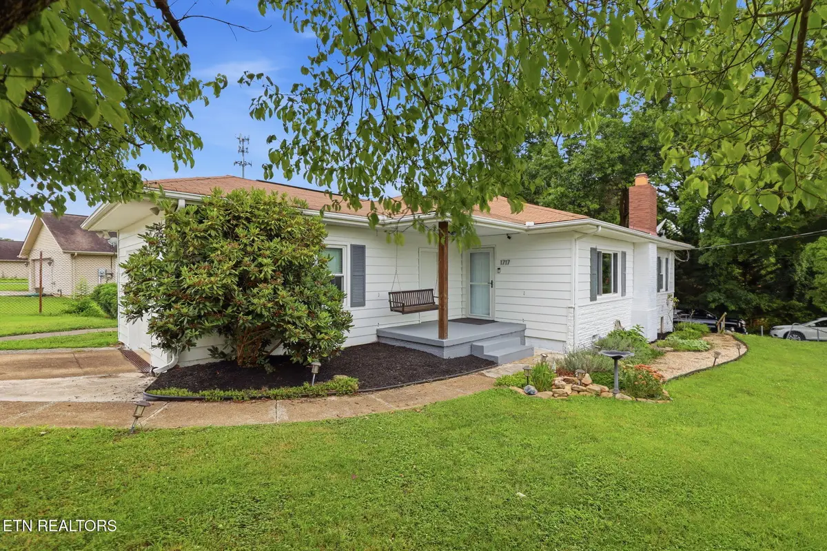1717 Jefferson Ave, Maryville, TN 37804 - #1
