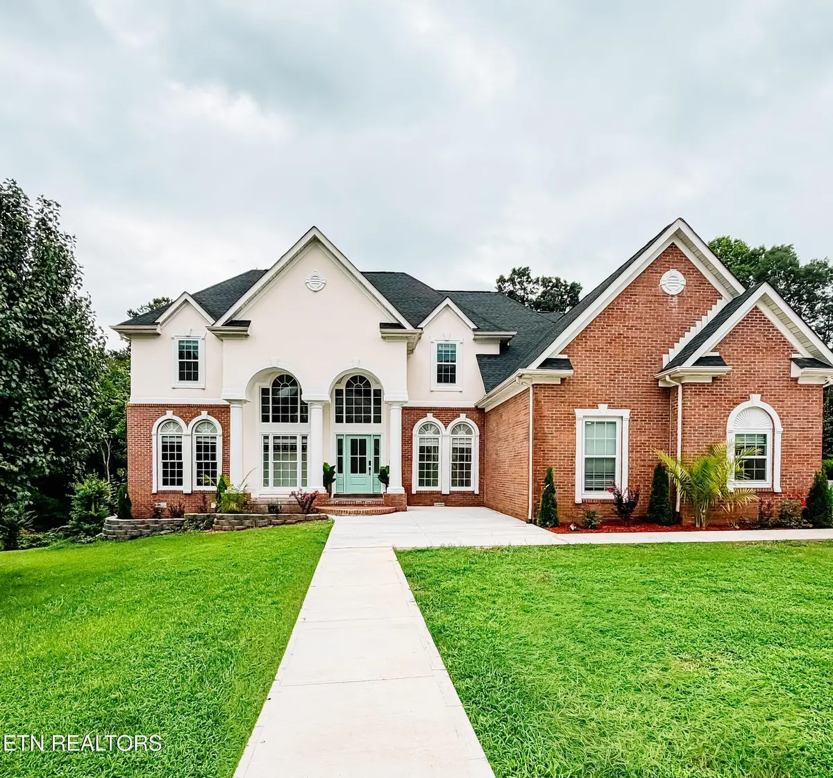5619 Fountain Gate Rd, Knoxville, TN 37918 - #1