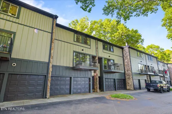 1974 Cherokee Bluff Drive, Knoxville, TN 37920