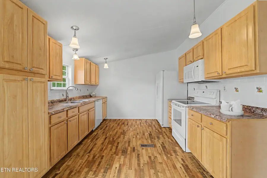 1561 Niles Ferry Rd, Madisonville, TN 37354 - #2