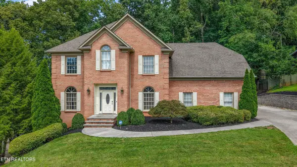 816 Foxfield Lane, Knoxville, TN 37922
