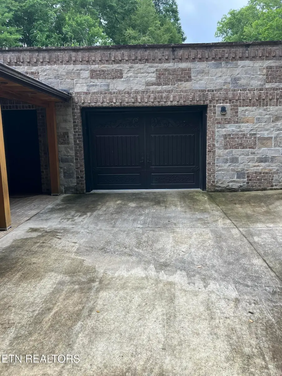 381 Lakewood Drive, Jamestown, TN 38556 - #2