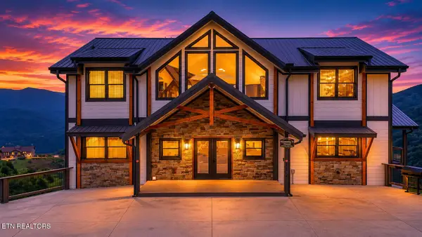 912 Piney Butt Way, Gatlinburg, TN 37738