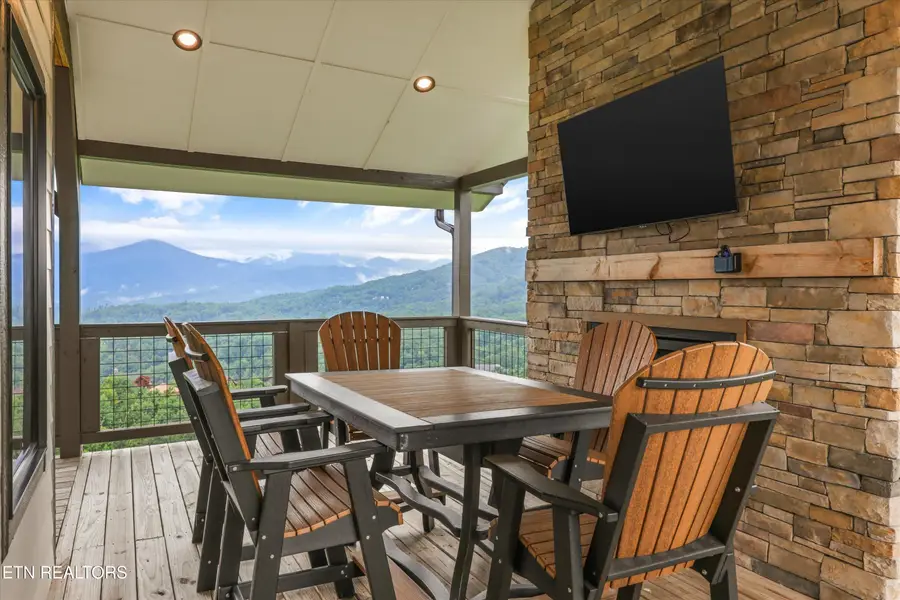 912 Piney Butt Way, Gatlinburg, TN 37738 - #3