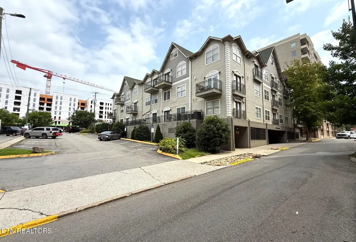 1801 Lake Ave #102, Knoxville, TN 37916 - #1