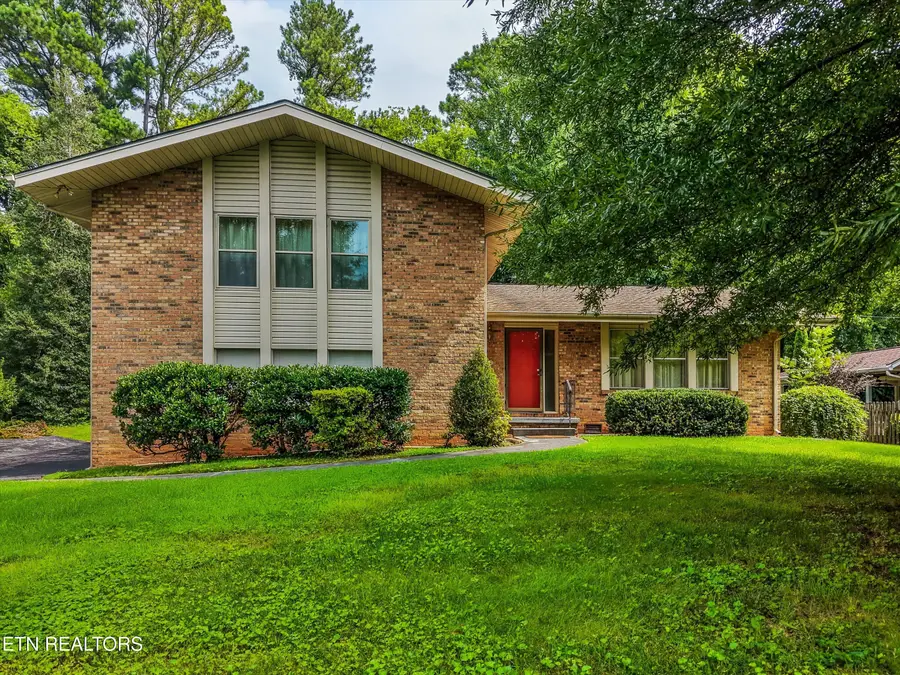 9321 Gulf Park Drive, Knoxville, TN 37923 - #2