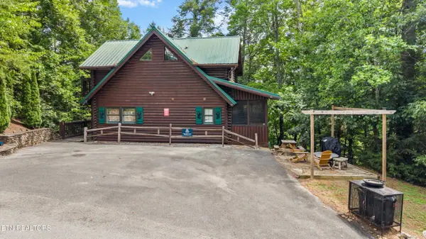 2810 Ridge Creek Circle, Sevierville, TN 37876