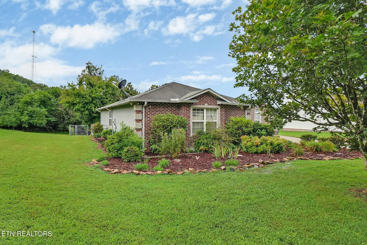 122 Twin Oaks Drive, Rockwood, TN 37854 - #1