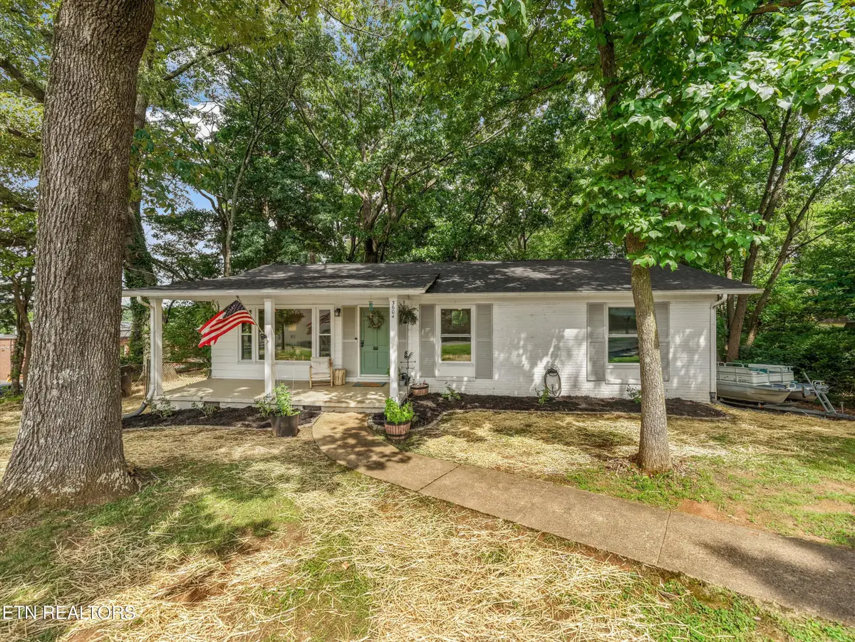 3604 Sisk Rd, Knoxville, TN 37921 - #1
