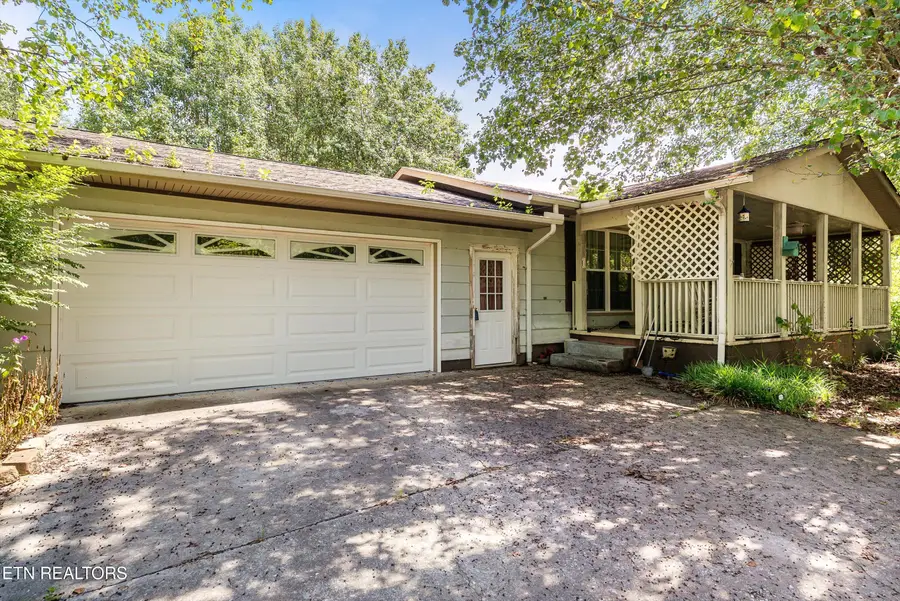 3754 Mutton Hollow Rd, Maryville, TN 37803 - #3