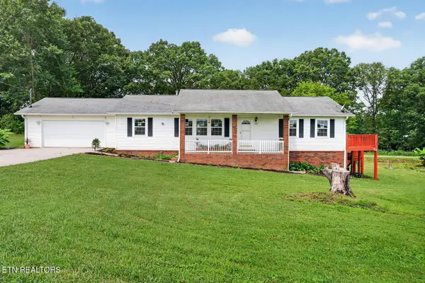 207 Autumn Oaks Drive, Kodak, TN 37764