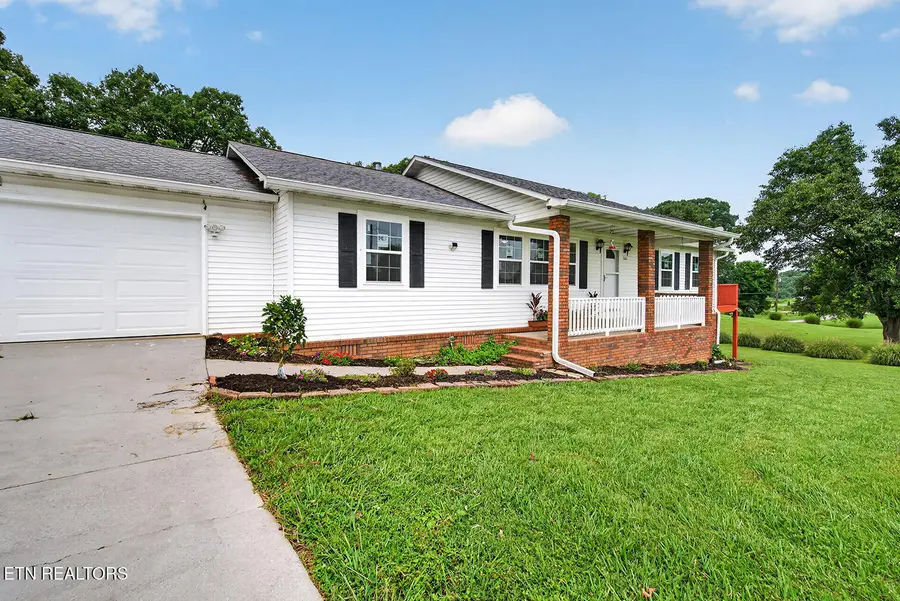 207 Autumn Oaks Drive, Kodak, TN 37764 - #2