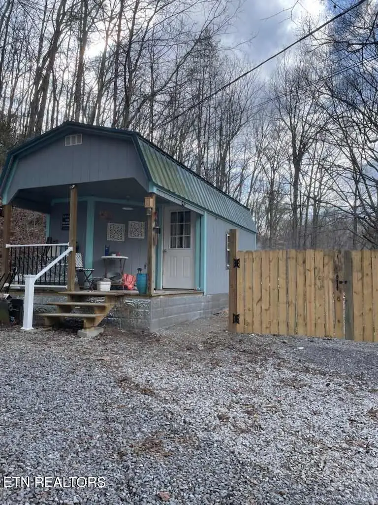 286 Childs Rd, Harriman, TN 37748 - #1