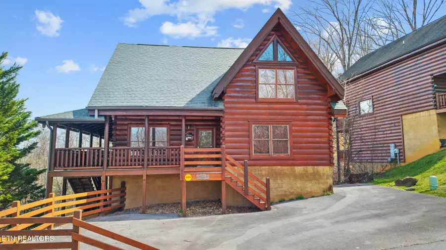 611 Stockton Drive, Sevierville, TN 37876 - #2