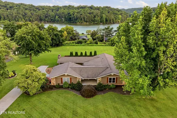 10100 El Pinar Drive, Knoxville, TN 37922