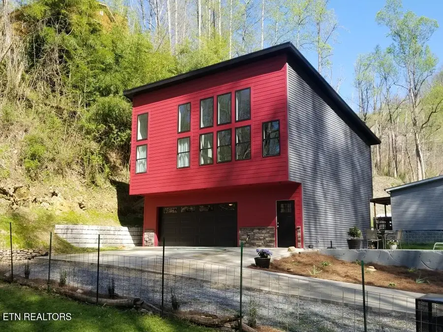 667 Turkey Nest Rd, Gatlinburg, TN 37738 - #3