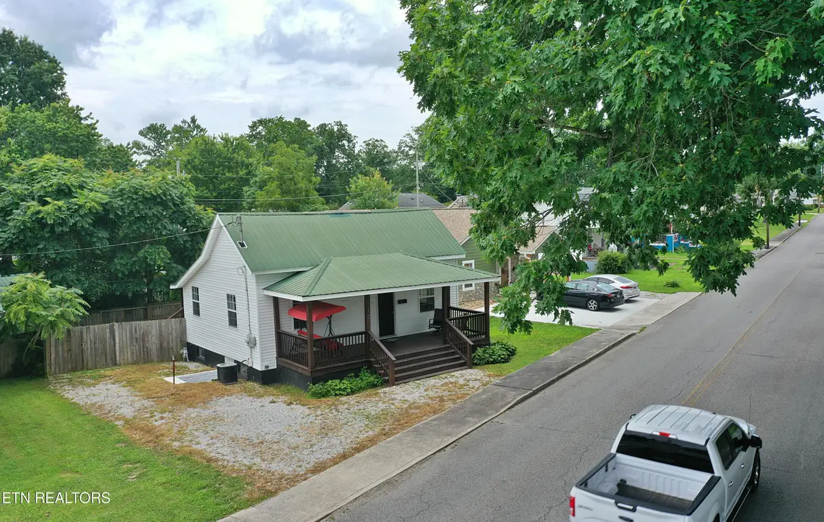 117 N Main St, Oneida, TN 37841 - #1