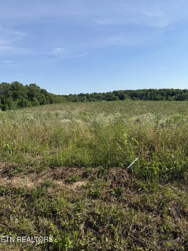 12C Petty Rd, Sparta, TN 38583