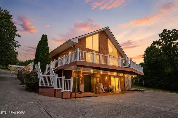 361 Cape Russell Rd, Sharps Chapel, TN 37866