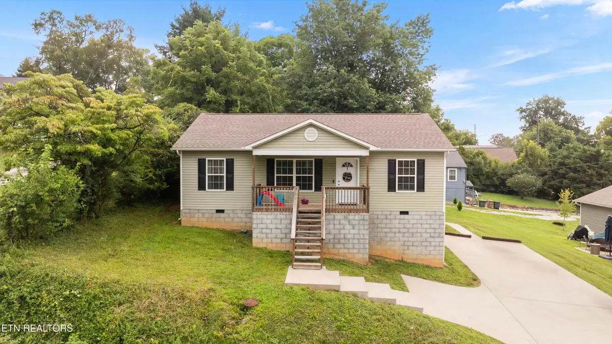1714 Spring Hill Rd, Knoxville, TN 37914 - #1