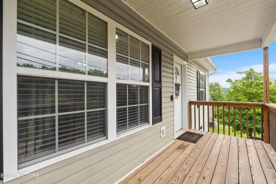 1714 Spring Hill Rd, Knoxville, TN 37914 - #3