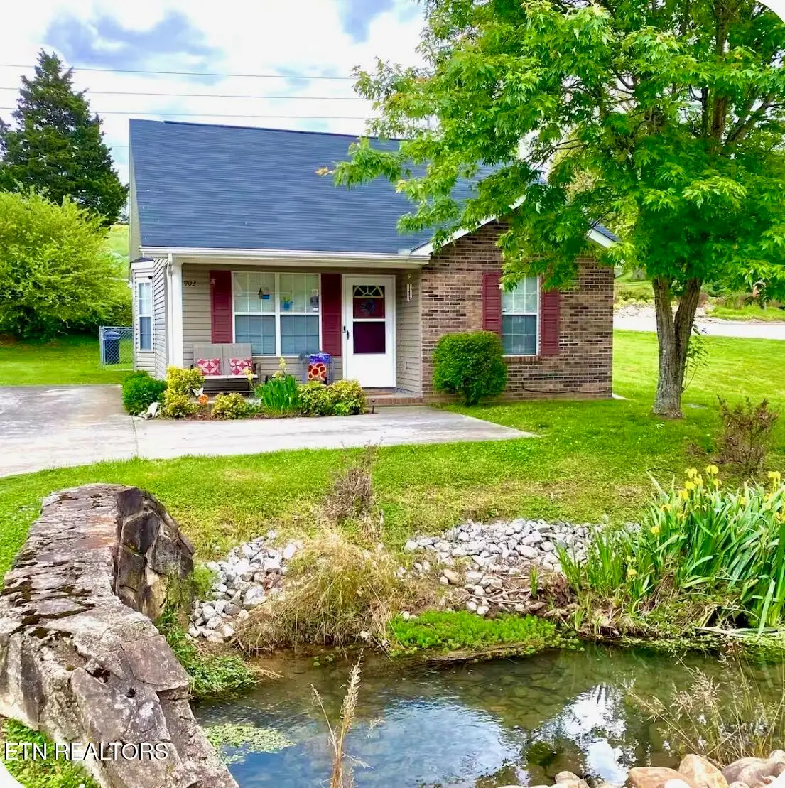 902 Middlebrook Court, Sevierville, TN 37862 - #1