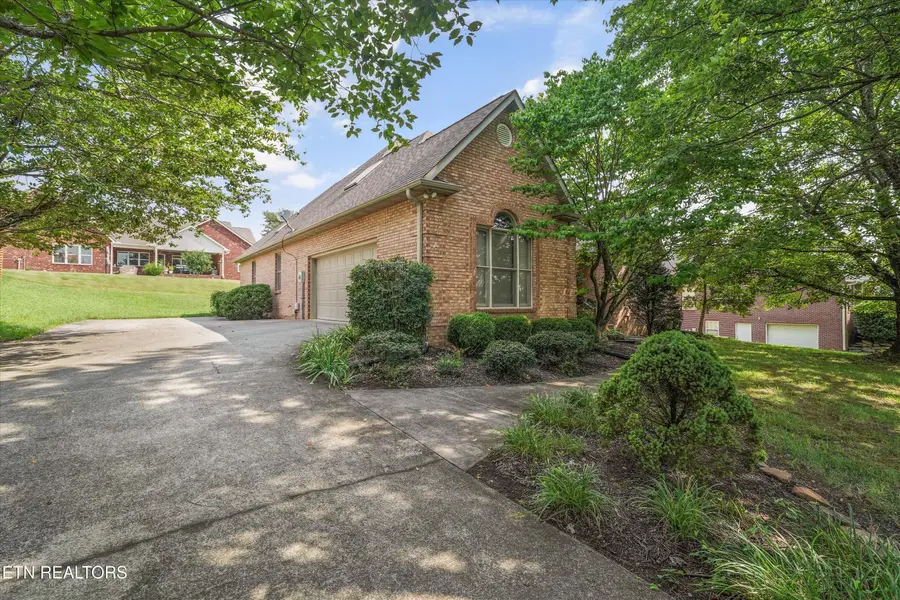 823 Royal View Drive, Maryville, TN 37801 - #2