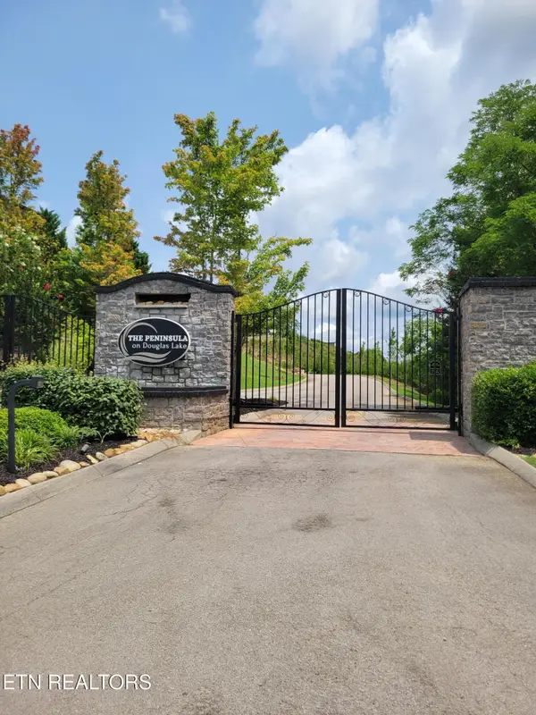 Bay View Point, Sevierville, TN 37876