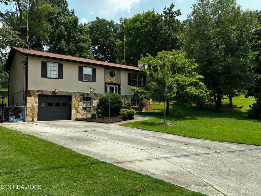 5848 Outer Drive, Knoxville, TN 37921 - #2