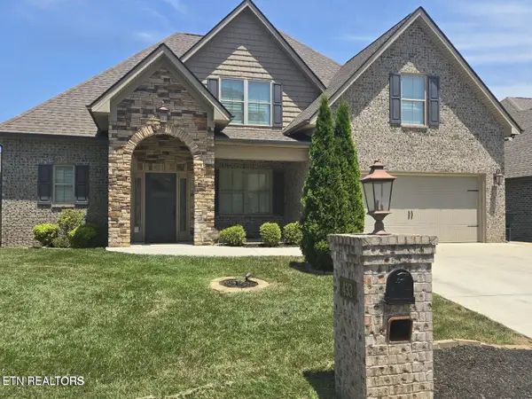 433 Chimney Rock Drive, Lenoir City, TN 37771