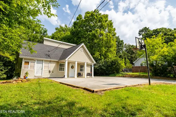 2544 Mentor Rd, Louisville, TN 37777