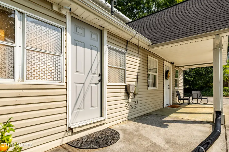 2544 Mentor Rd, Louisville, TN 37777 - #3