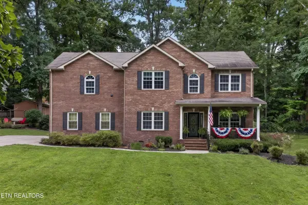 8016 Walker Rd, Knoxville, TN 37938